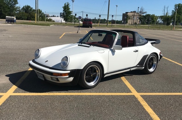 1988 Porsche 911 Carrera 13
